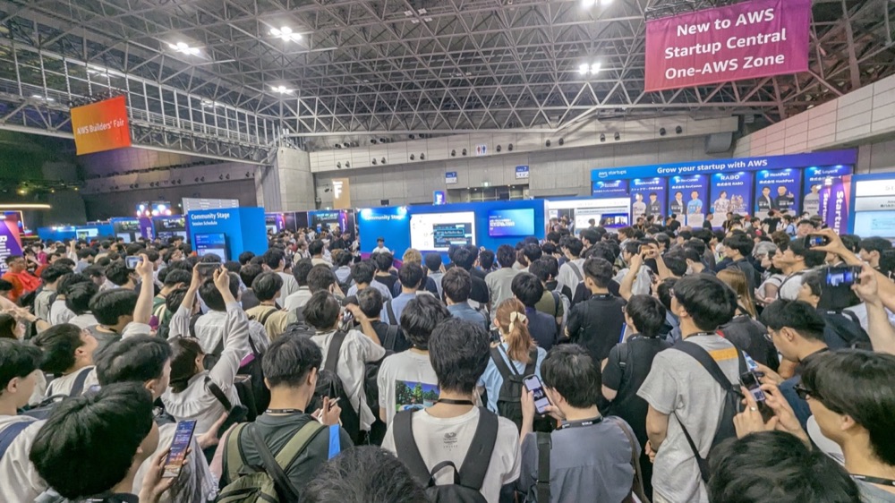 AWS Summit Japan 2025 コミュニティステージでの登壇風景